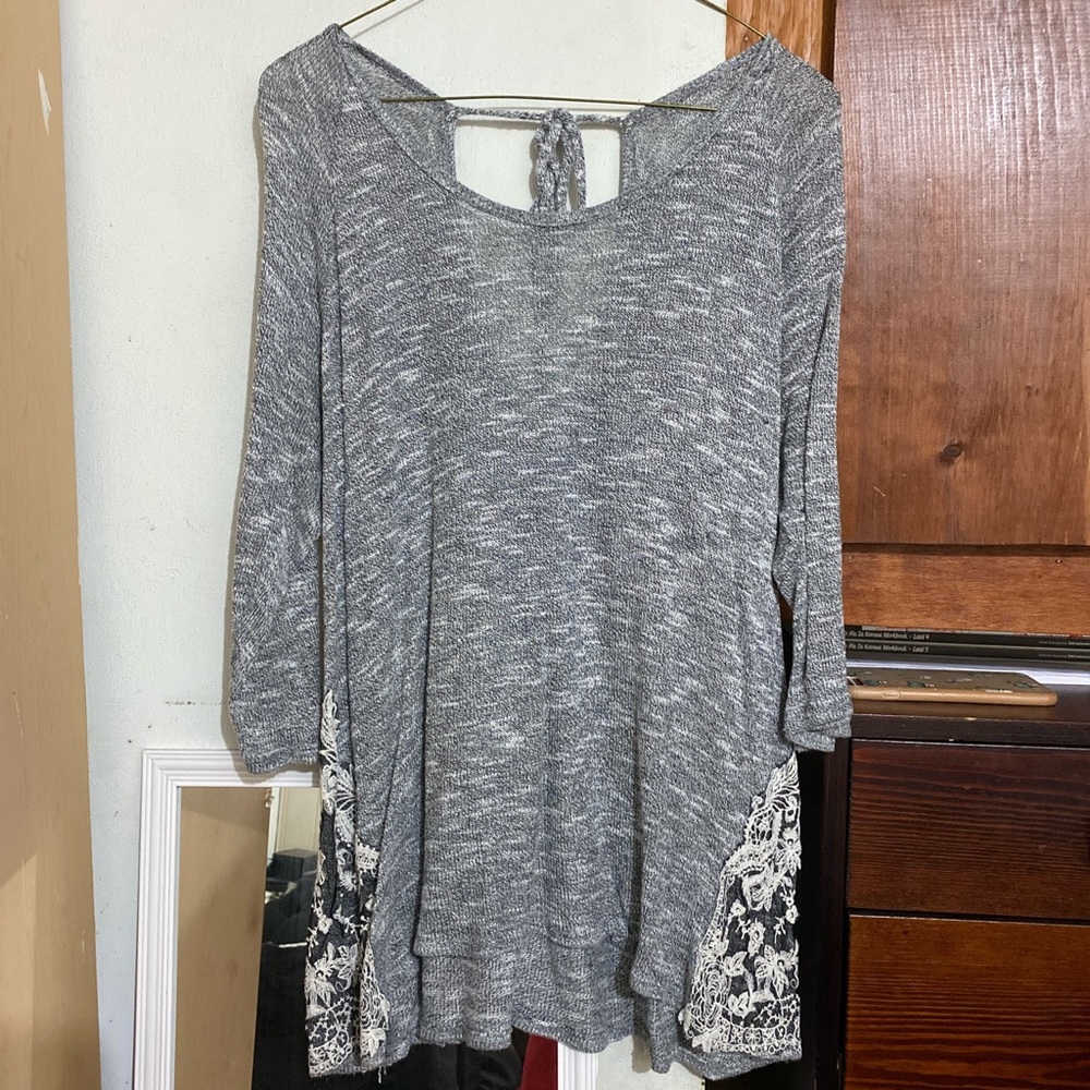 Maurice’s thing gray sweater